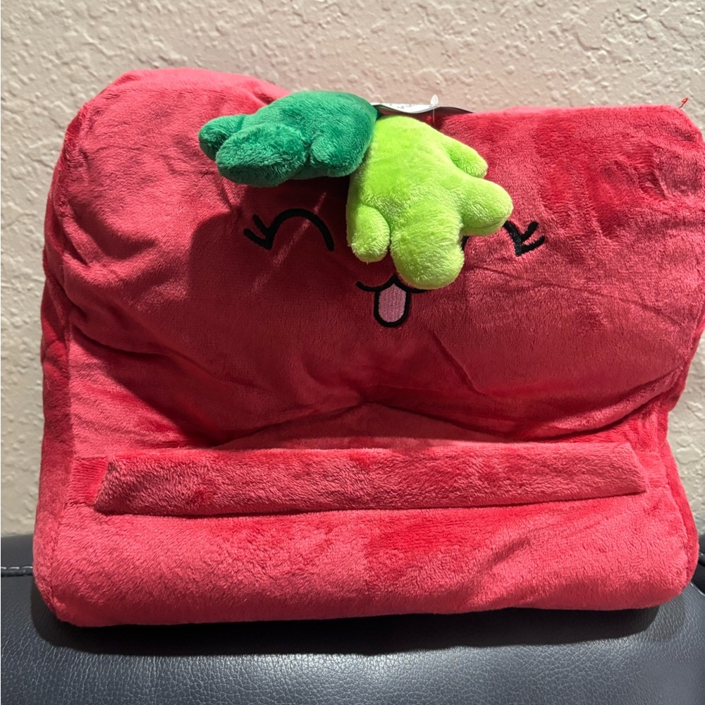 Red Plush Apple-Shaped Pillow Set - Picture 6 of 10